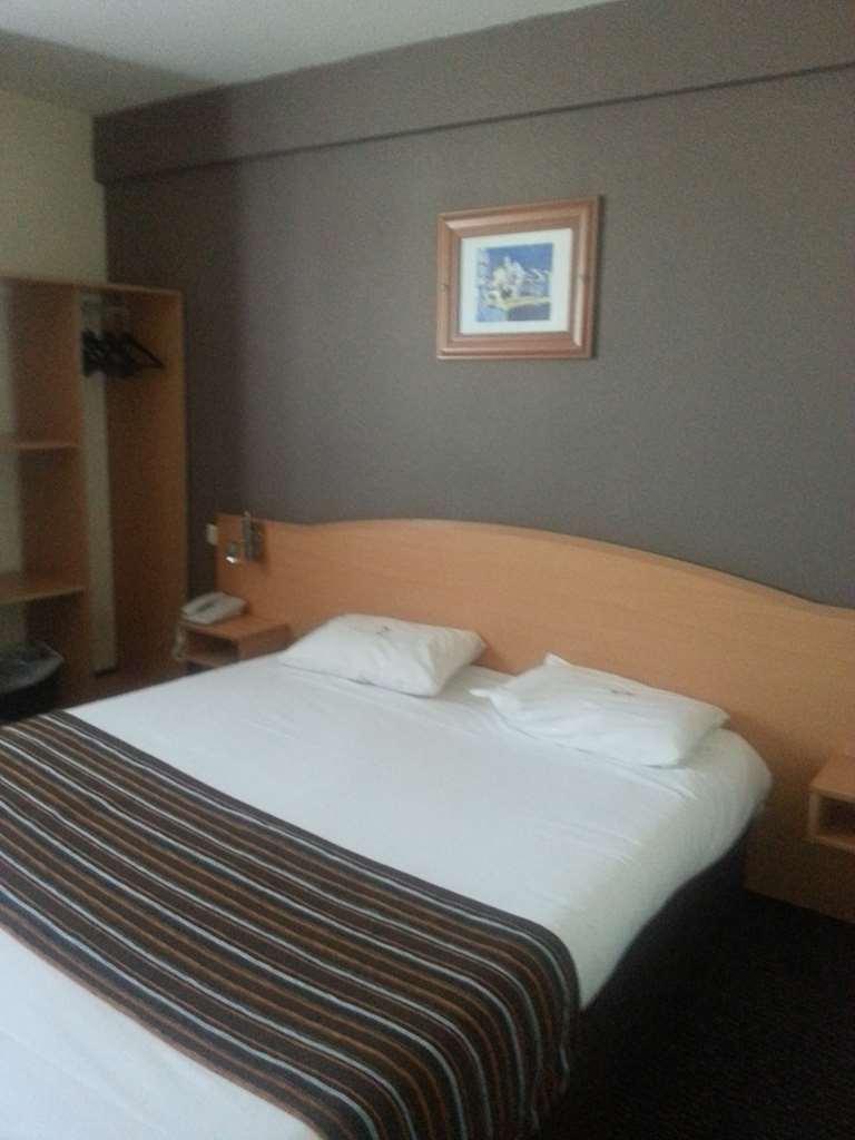 Kyriad Sète - Balaruc Ruang foto